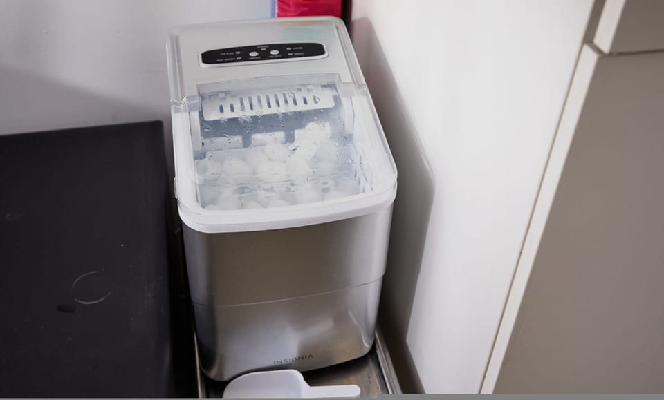 House | 5 bedrooms, desk