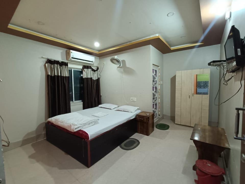 Standard Double Room | Desk, free WiFi