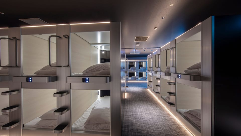 Basic Cabin, Men only, Non Smoking | WiFi (free), bed sheets