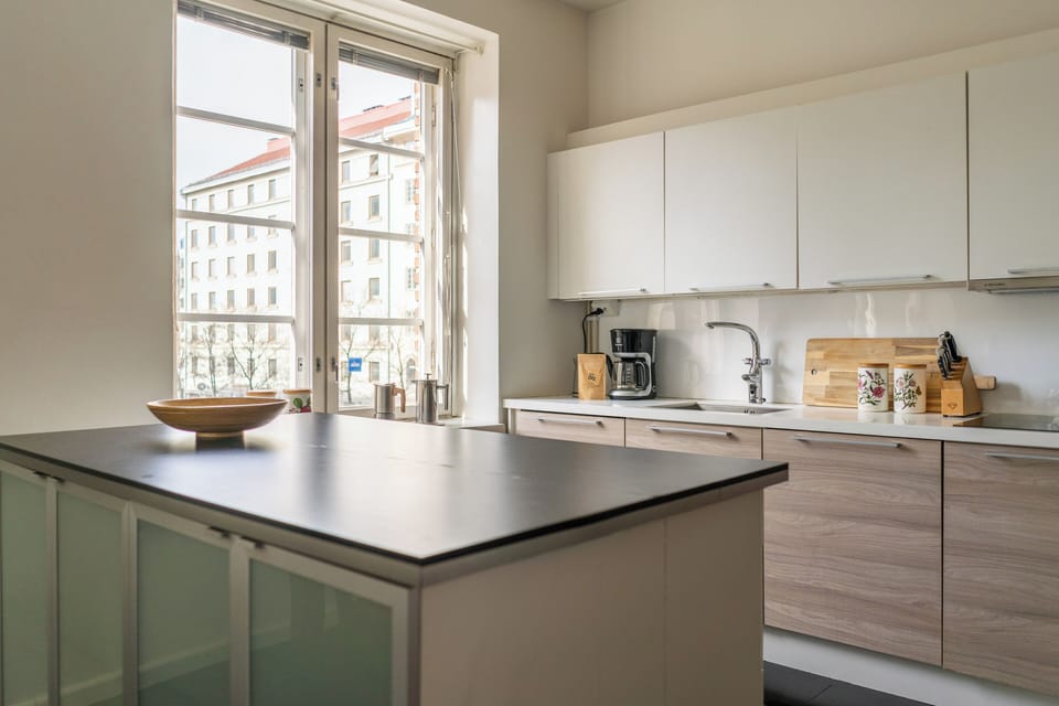 Apartment, City View | Private kitchen | Full-size fridge, microwave, oven, stovetop