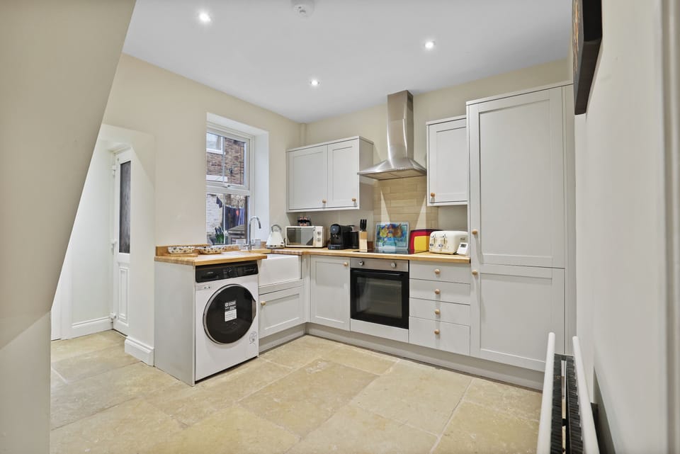 Coffee/tea maker, electric kettle