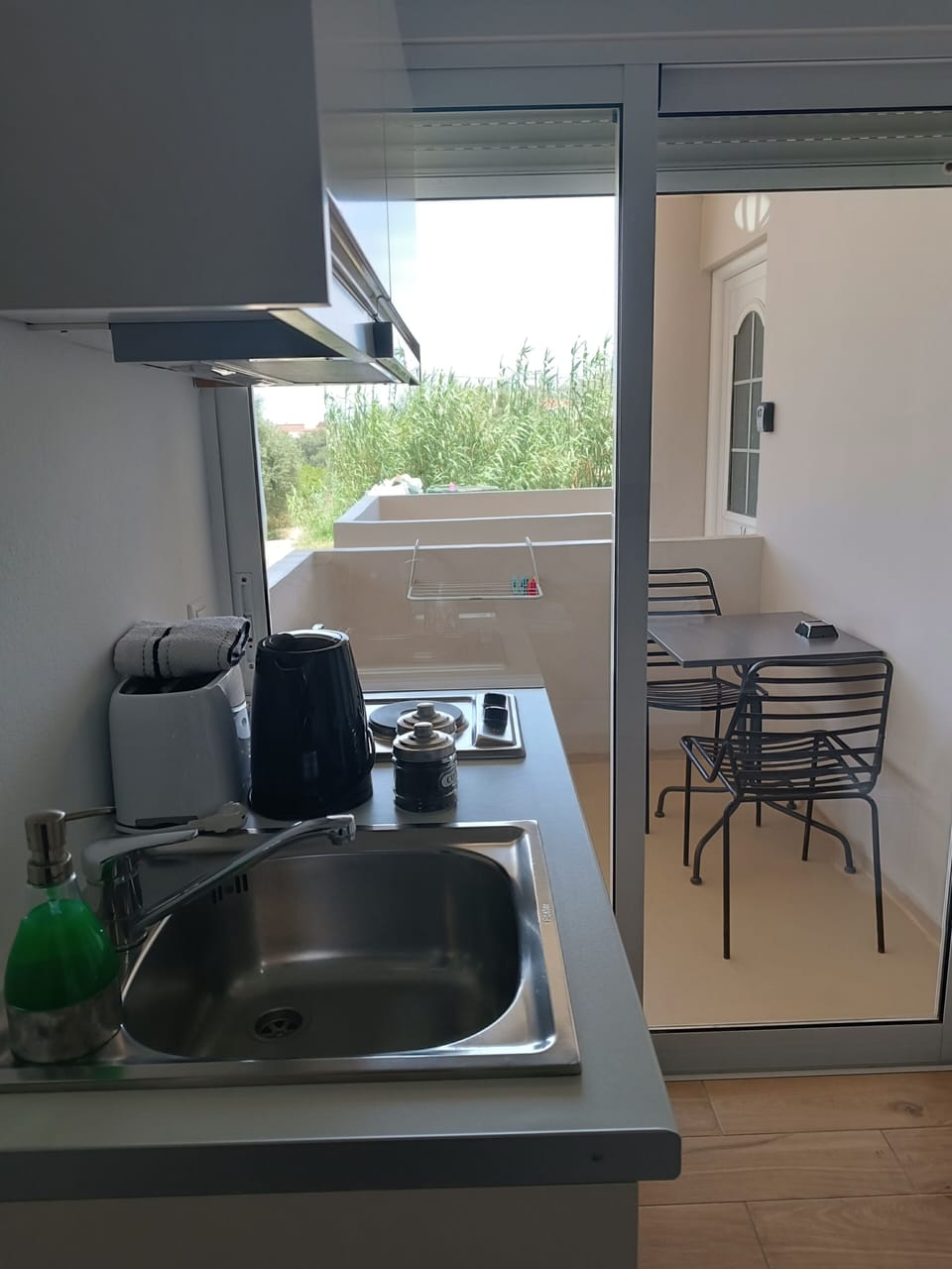 Studio (Small) | Private kitchen | Fridge, stovetop, coffee/tea maker, electric kettle