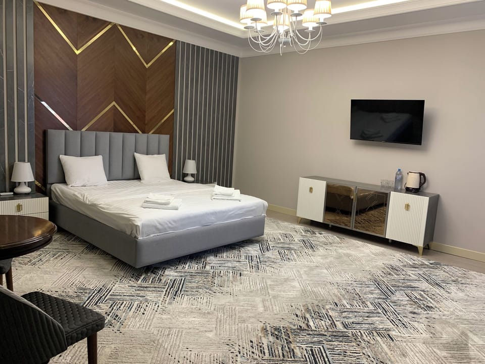 Luxury Double Room, Garden View | WiFi (free)