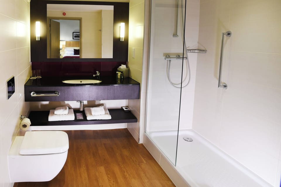 Desk, iron/ironing board, free WiFi, bed sheets