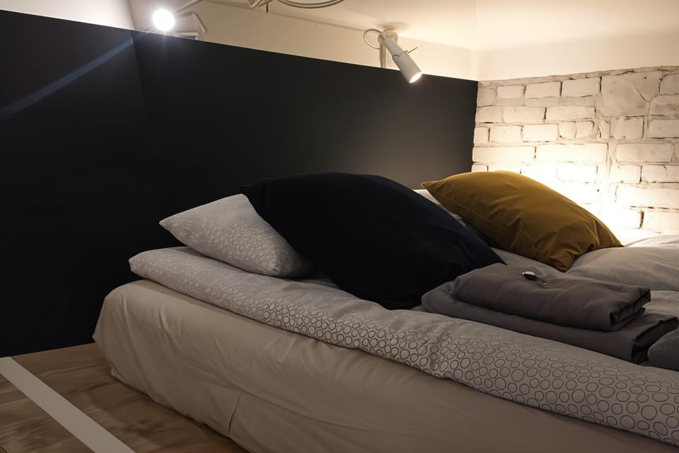 Comfort Studio, Courtyard View | Blackout drapes, WiFi (free)