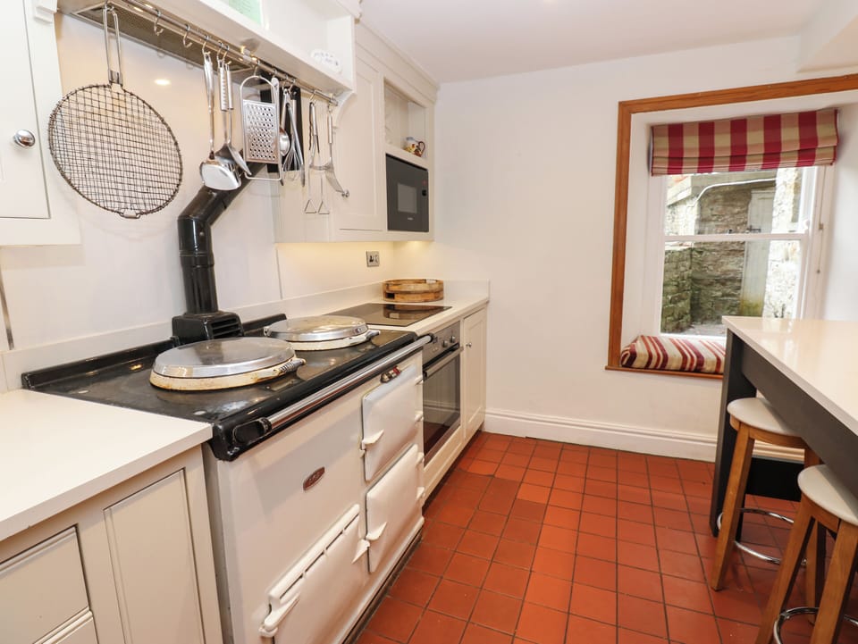 Fridge, microwave, dishwasher, toaster