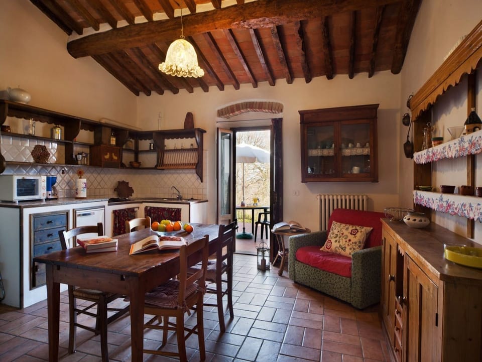 Apartment, 2 Bedrooms, Non Smoking, Garden View (Beatrice) | Private kitchen | Cookware/dishes/utensils
