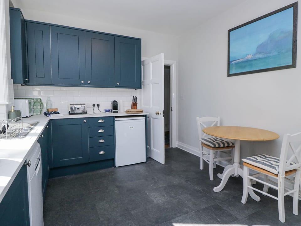Fridge, microwave, dishwasher, toaster