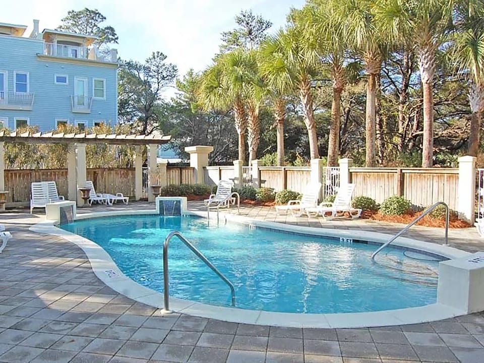 House, Multiple Beds (1 Rooftop Relaxation) | Pool | Outdoor pool