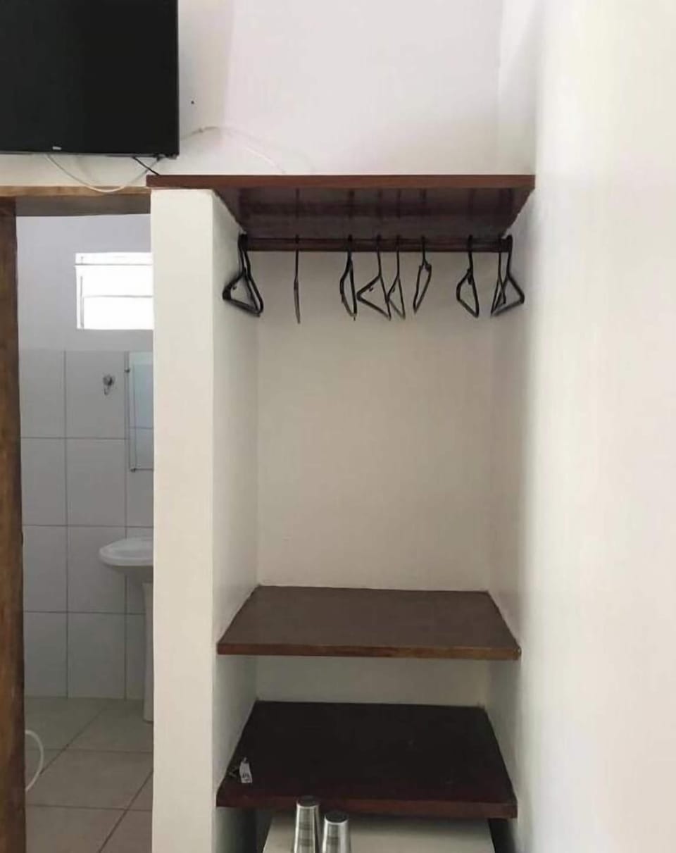 Apartamento Economico 10 m² | Bathroom | Shower, free toiletries, hair dryer
