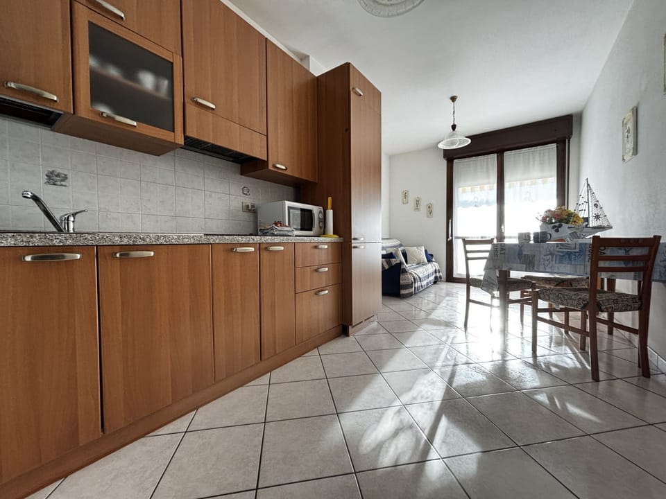Apartment, 2 Bedrooms, Balcony, Pool View | Interior