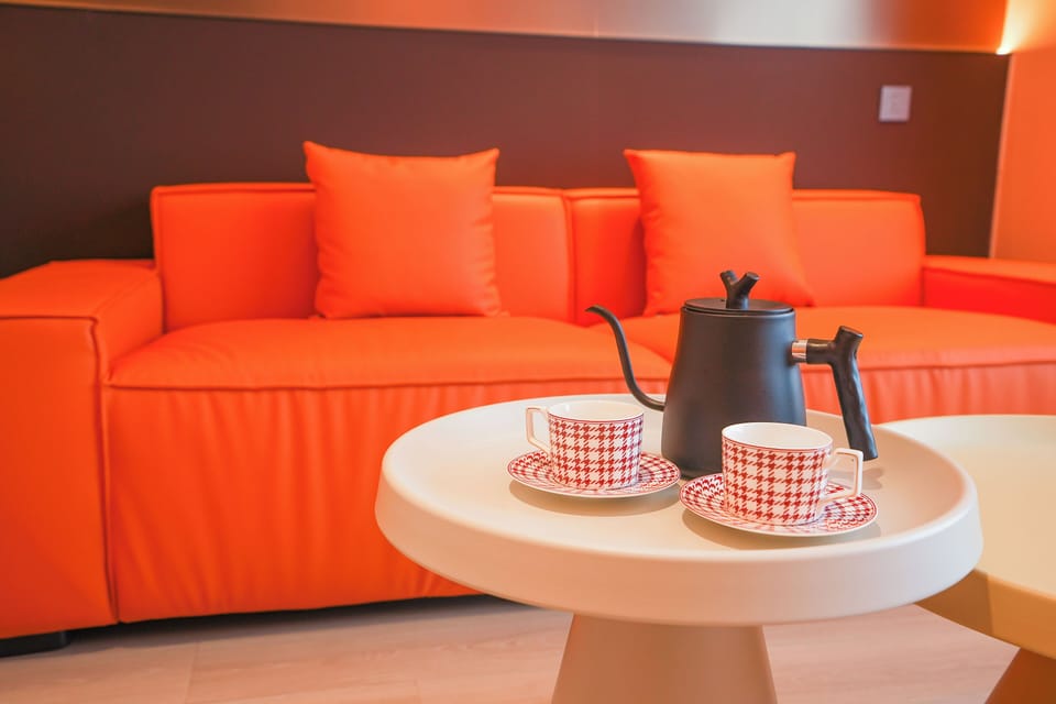 Superior Room | Premium bedding, Select Comfort beds, minibar, laptop workspace