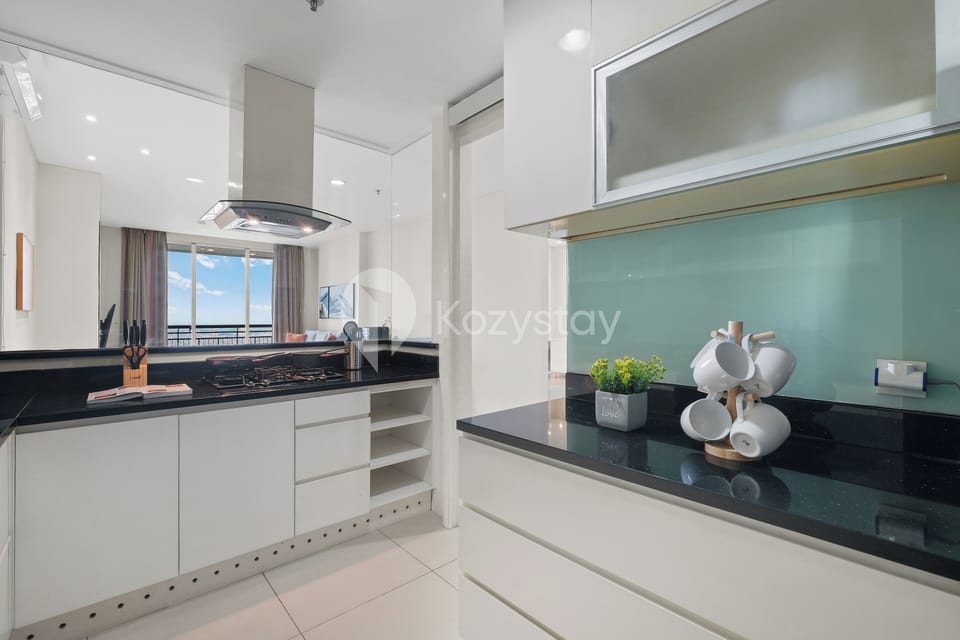 Apartment, 3 Bedrooms, City View | Private kitchen