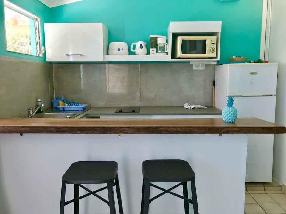 Superior Apartment, 1 Bedroom, Terrace, Ocean View | Private kitchen | Coffee/tea maker, full-size fridge, microwave, oven