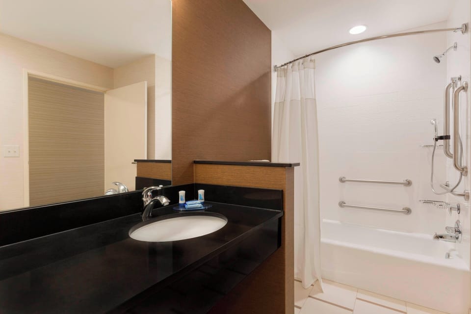 Free toiletries, hair dryer, towels