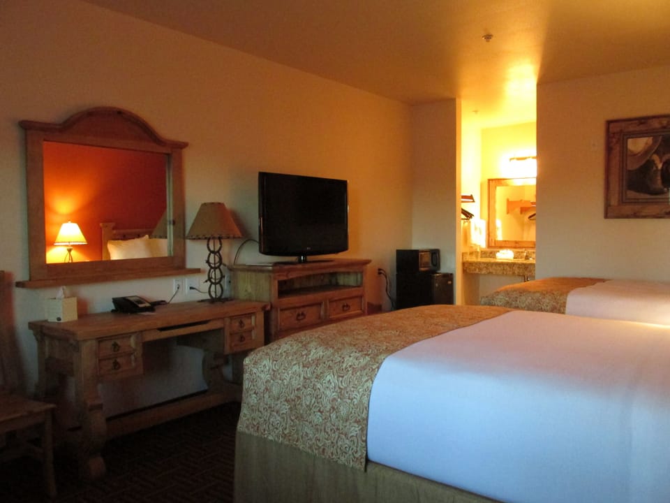 Double Room, 2 Queen Beds | Pillowtop beds, desk, iron/ironing board, free WiFi