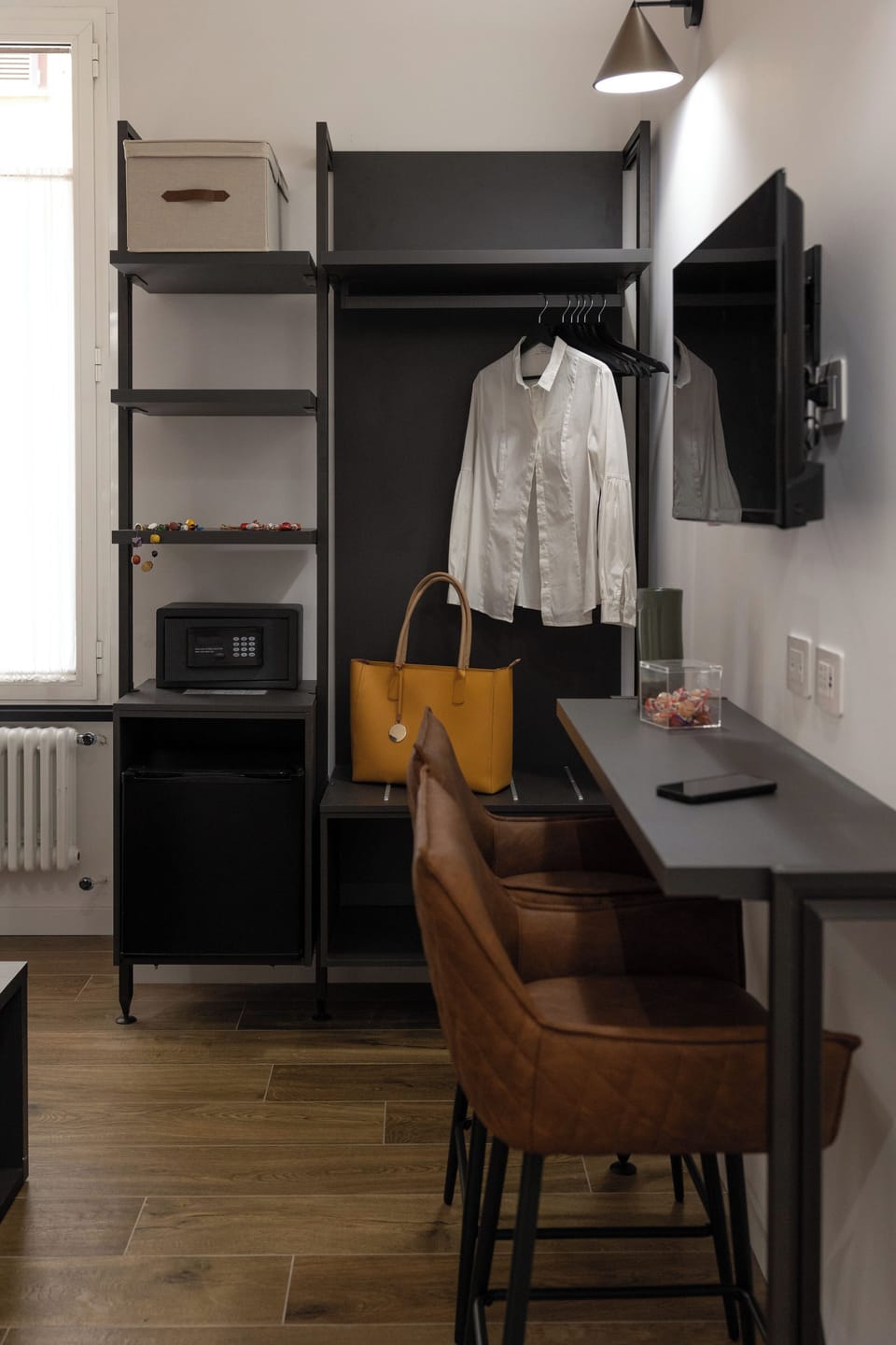 Design Room, Non Smoking, Private Bathroom | Egyptian cotton sheets, premium bedding, down comforters, pillowtop beds