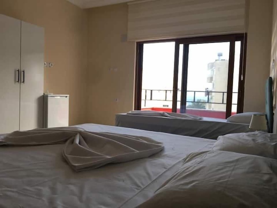 Classic Double Room Single Use, Balcony, Sea View | Room amenity