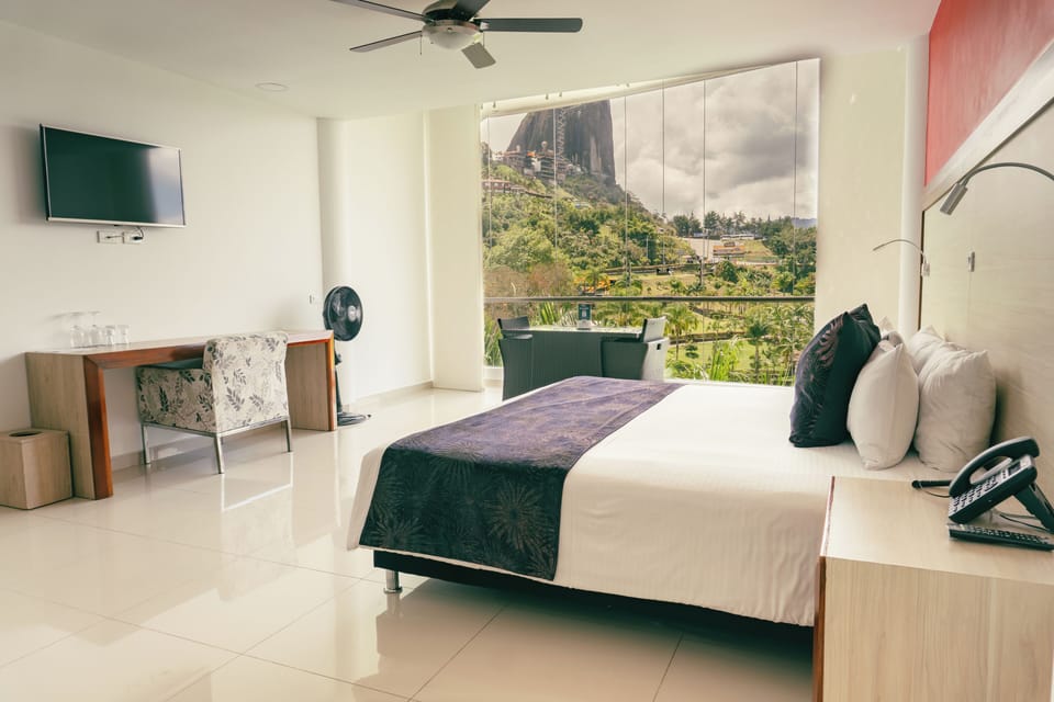 Junior Suite (Panoramic) | Minibar, free WiFi