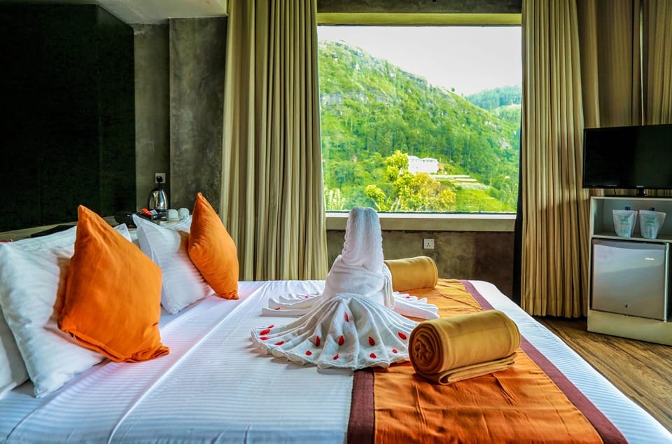 Standard Room | 1 bedroom, premium bedding, minibar, in-room safe
