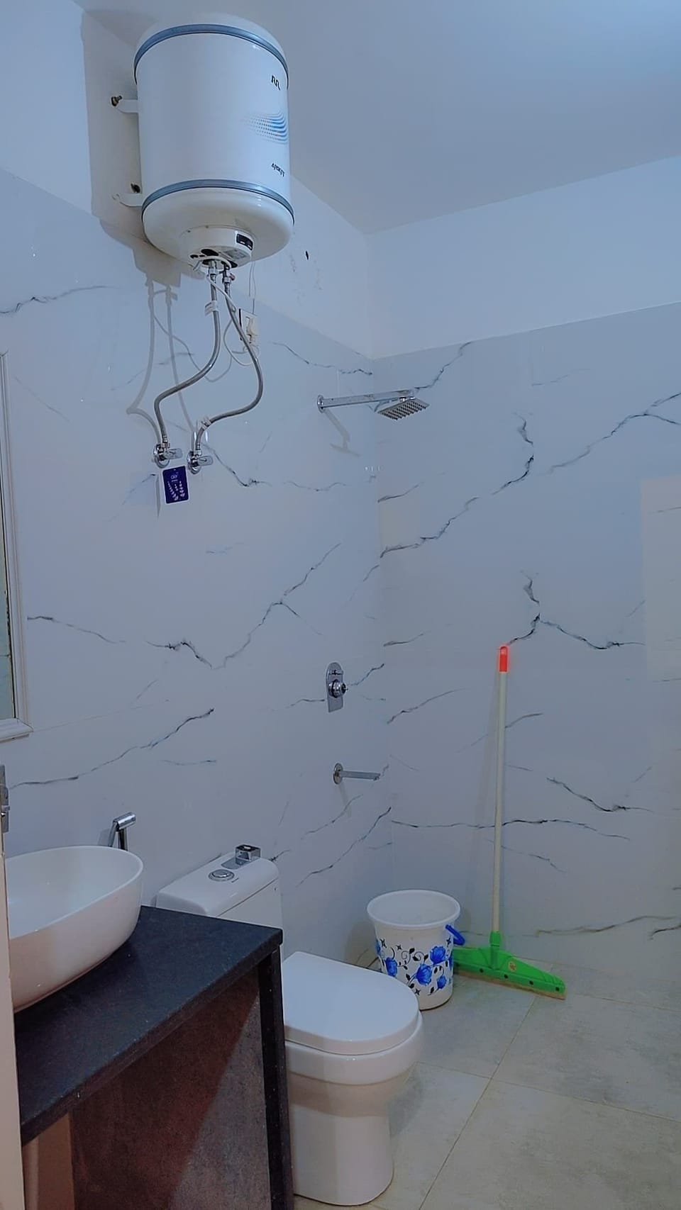 Shower, towels, soap, shampoo