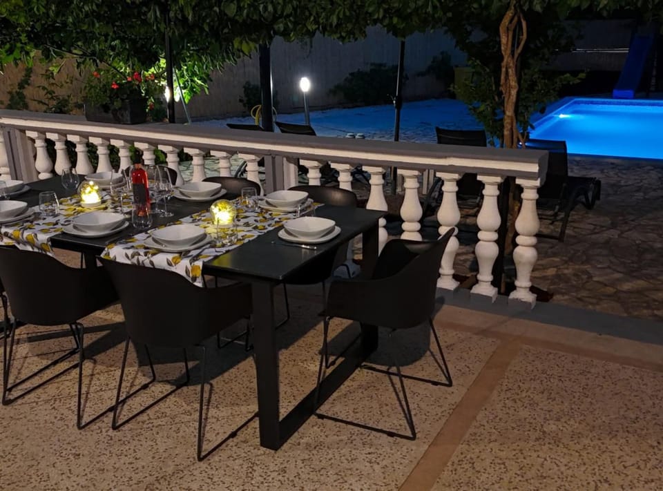 House (Holiday Home Krnić) | Terrace/patio