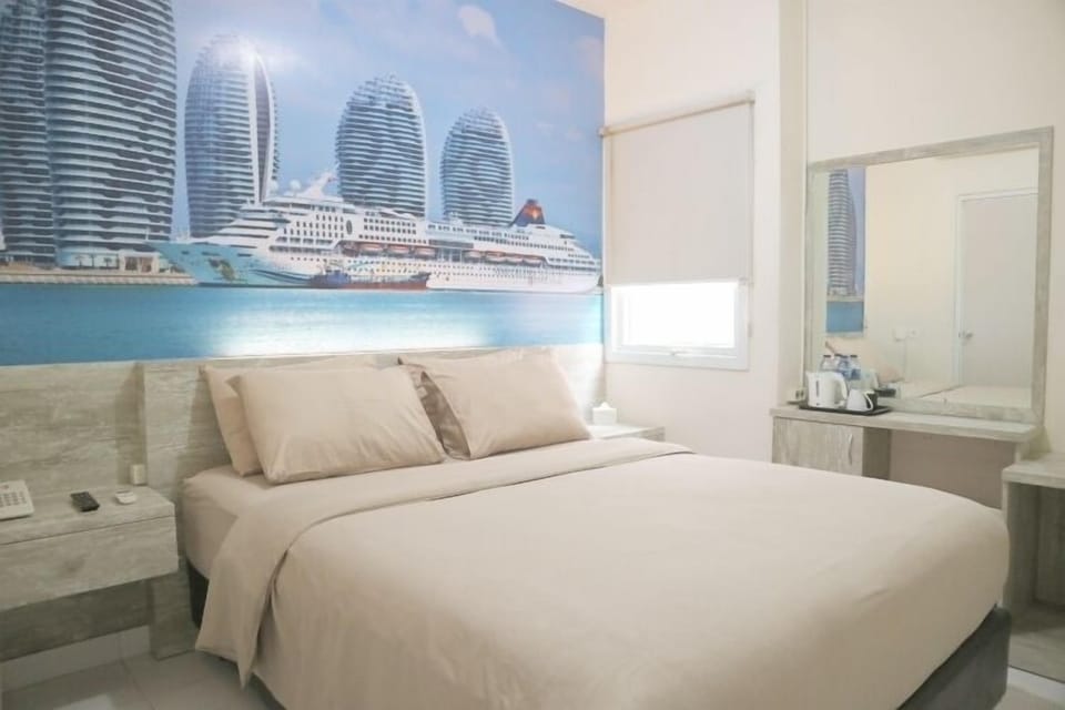 Superior Room | Premium bedding, desk, free WiFi, bed sheets