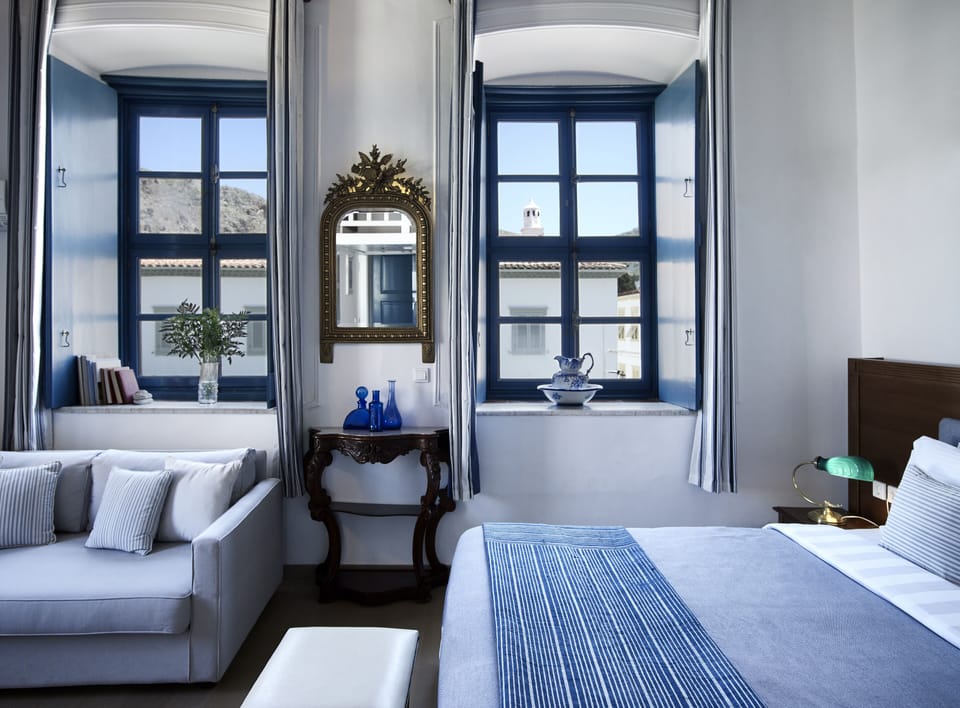 Premium Suite | Egyptian cotton sheets, premium bedding, in-room safe