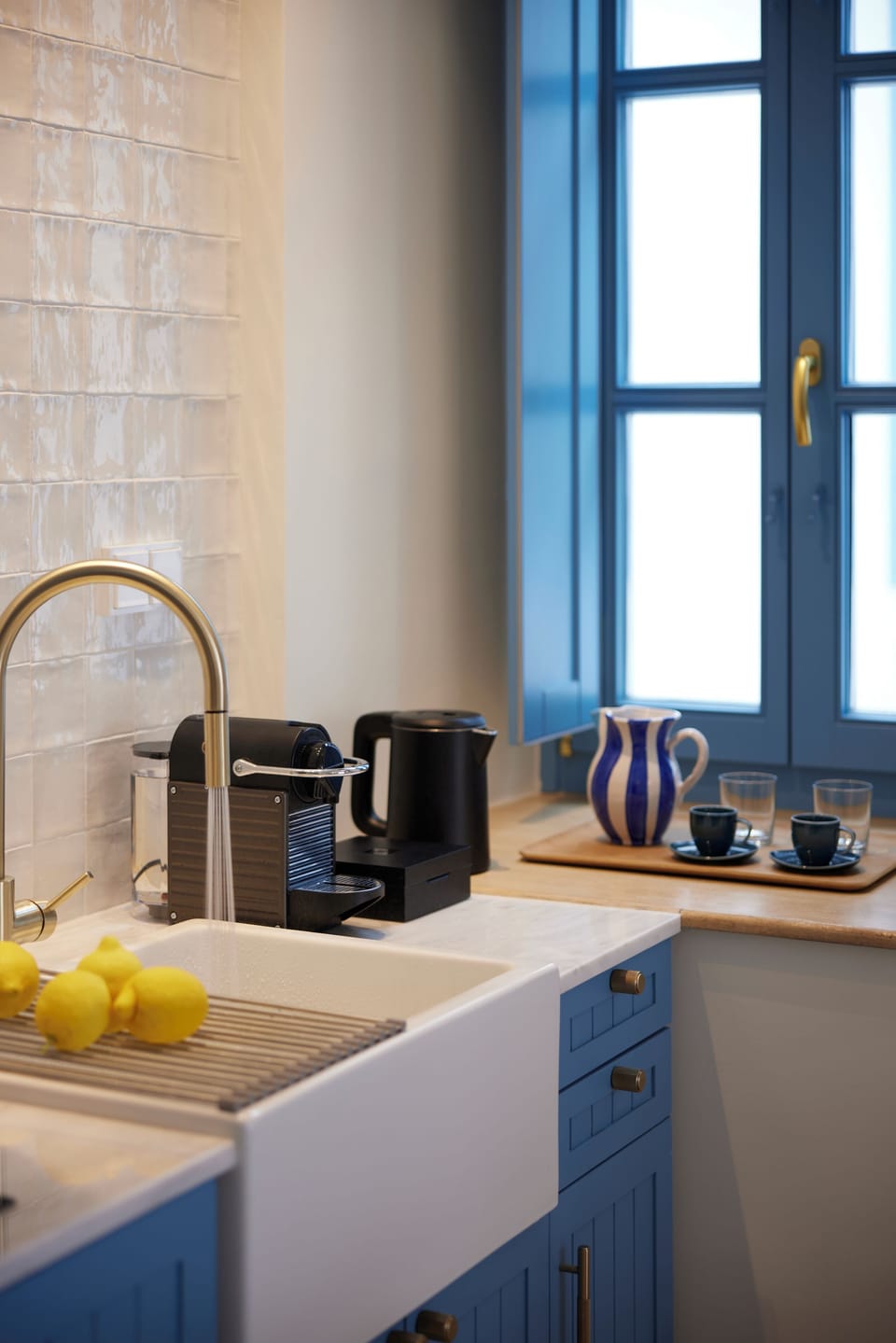 Comfort Suite | Private kitchen | Espresso maker, coffee/tea maker, electric kettle