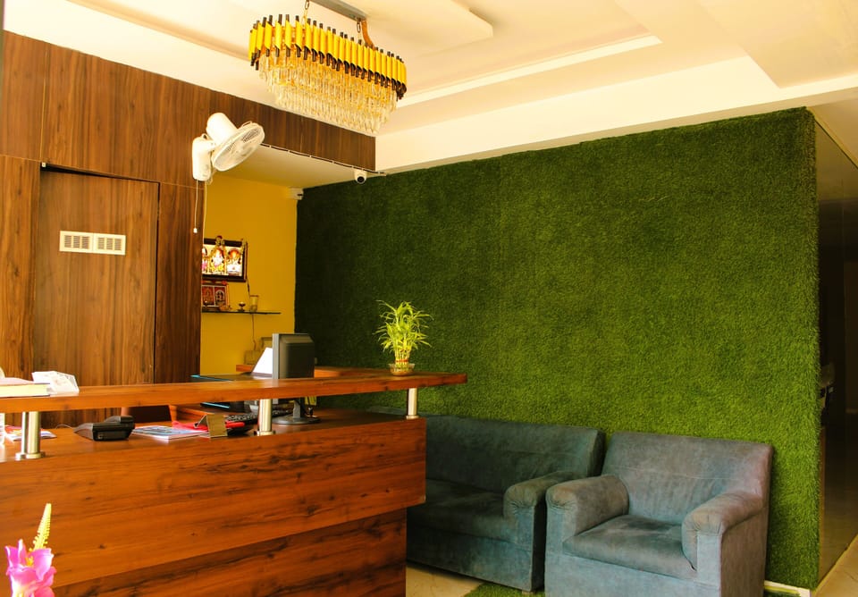 Hotel Crystal Suites Hotel in Bengaluru