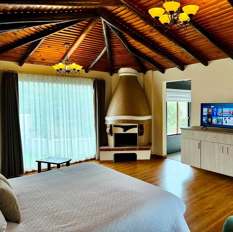 Comfort Suite, Balcony, Mountain View | Laptop workspace, soundproofing, WiFi (free)