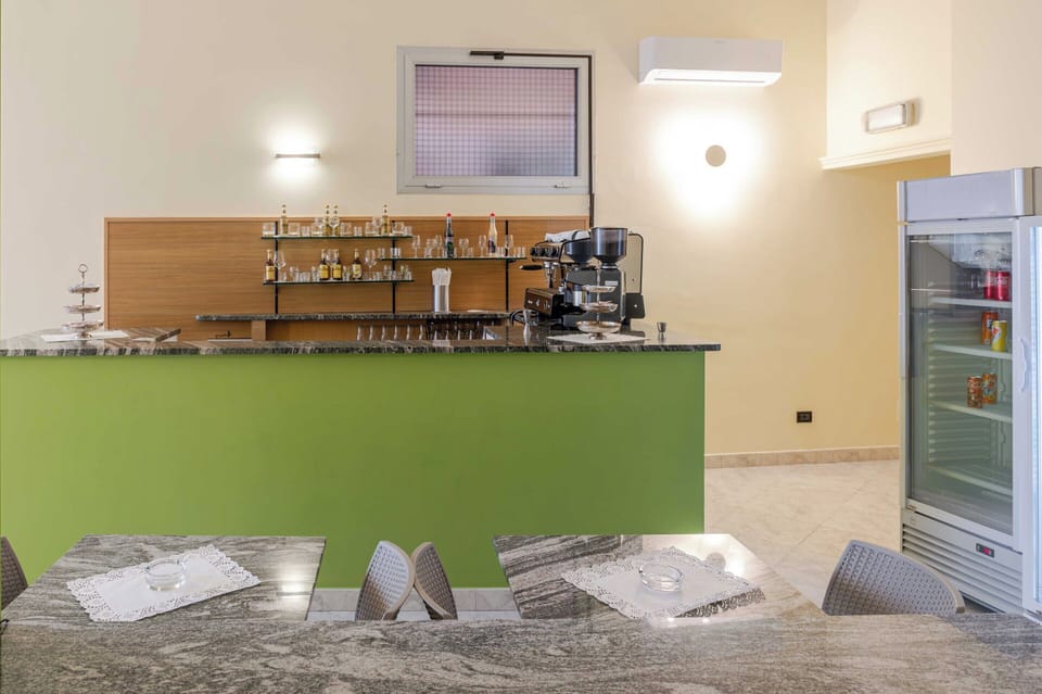 House | Dining