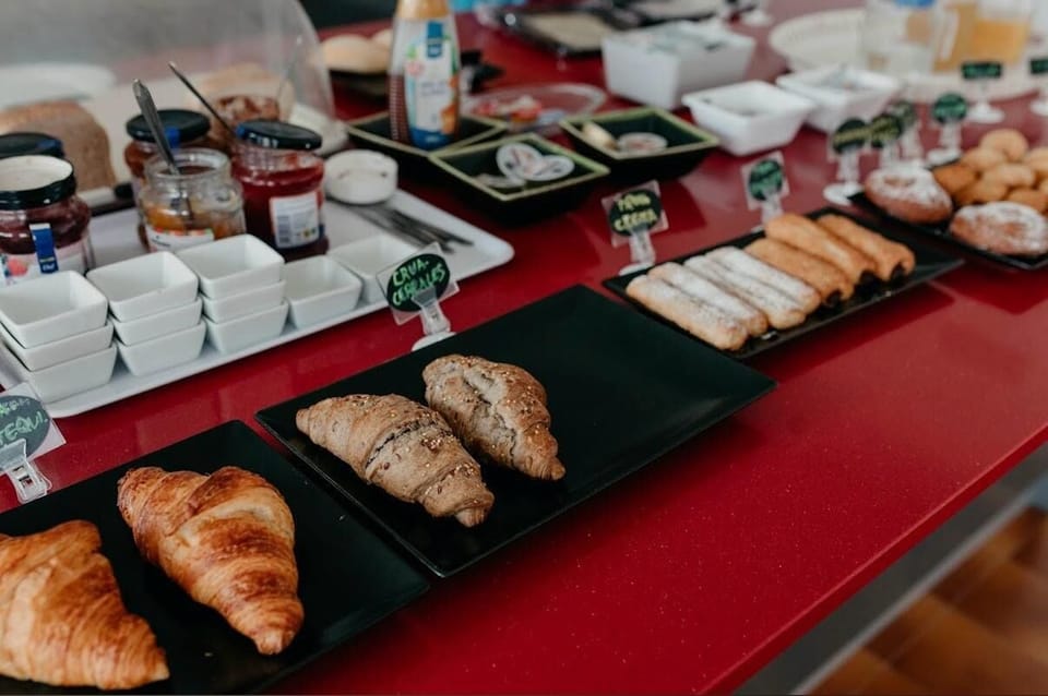 Daily buffet breakfast for a fee
