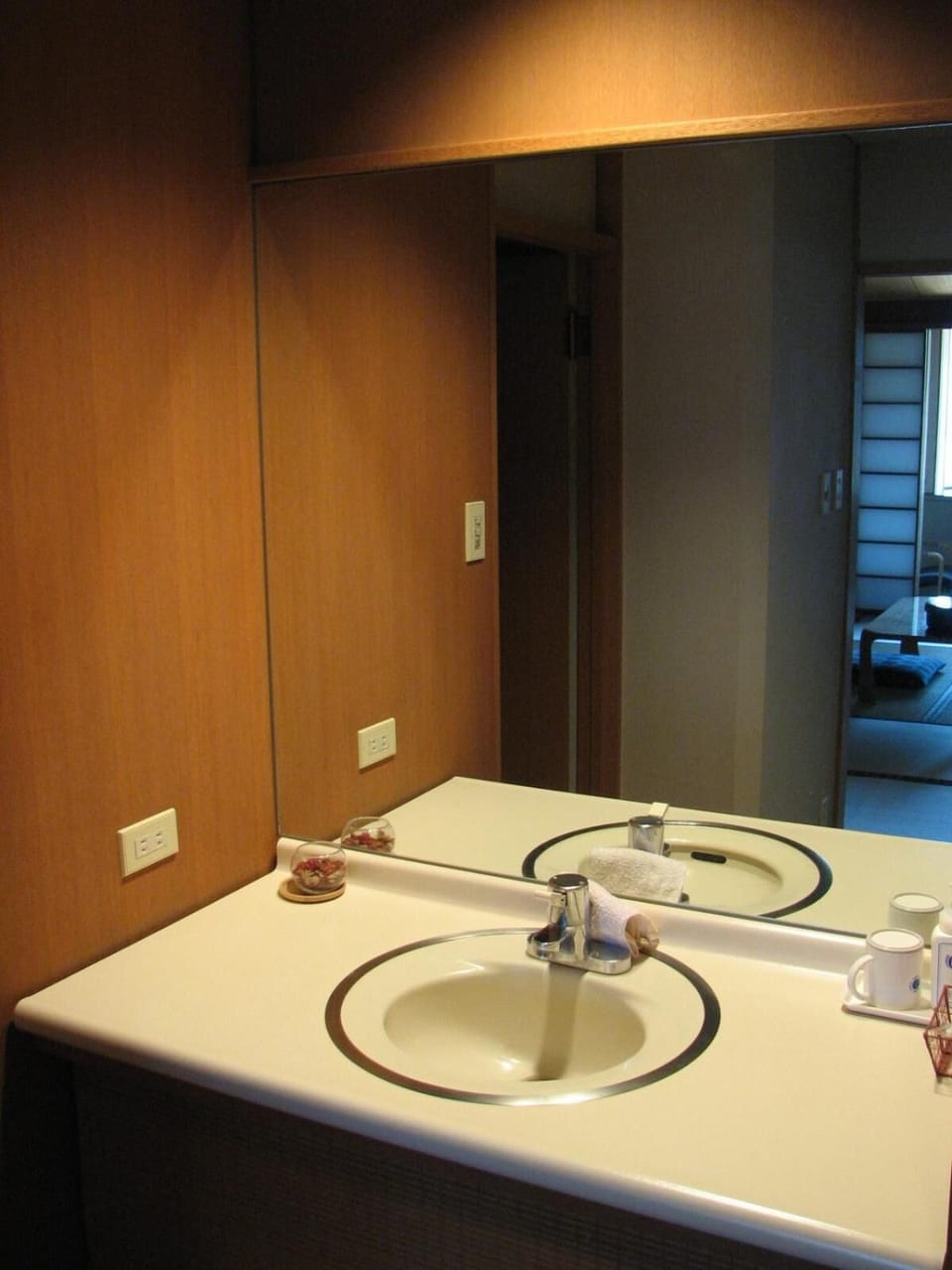 Separate tub and shower, free toiletries, hair dryer, slippers
