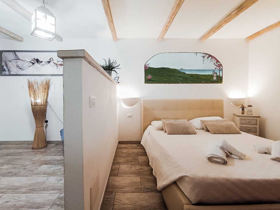 Classic Double or Twin Room, Courtyard View | Soundproofing, free WiFi