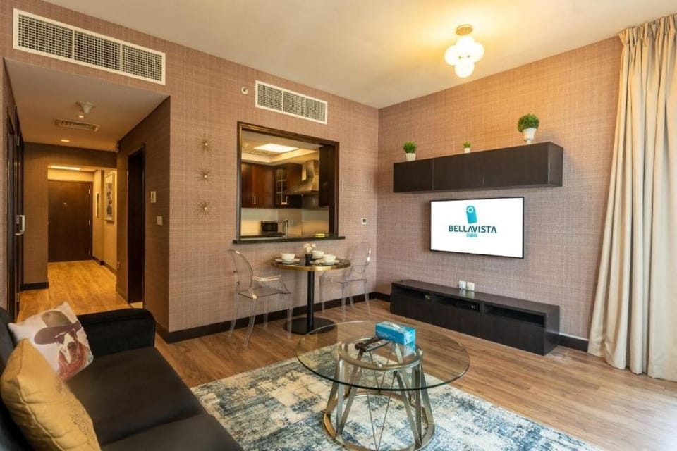Apartment, Balcony | Living area