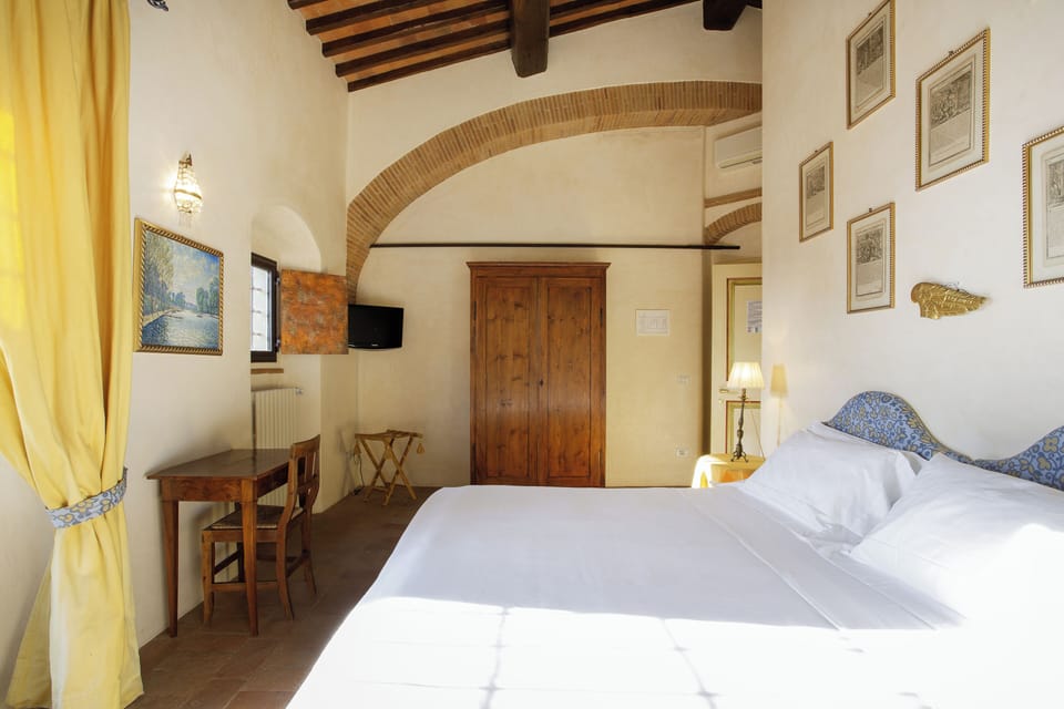 Classic Double Room, 1 Bedroom, Garden View | WiFi (free), bed sheets