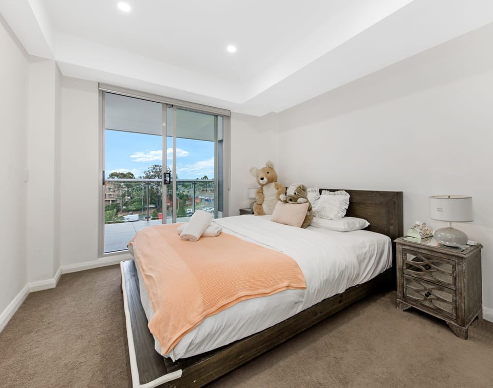 Apartment, 3 Bedrooms (NBL005) | 3 bedrooms, individually decorated, individually furnished, free WiFi