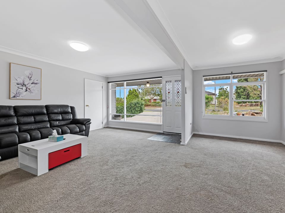 House, 3 Bedrooms (NBL049) | Living area