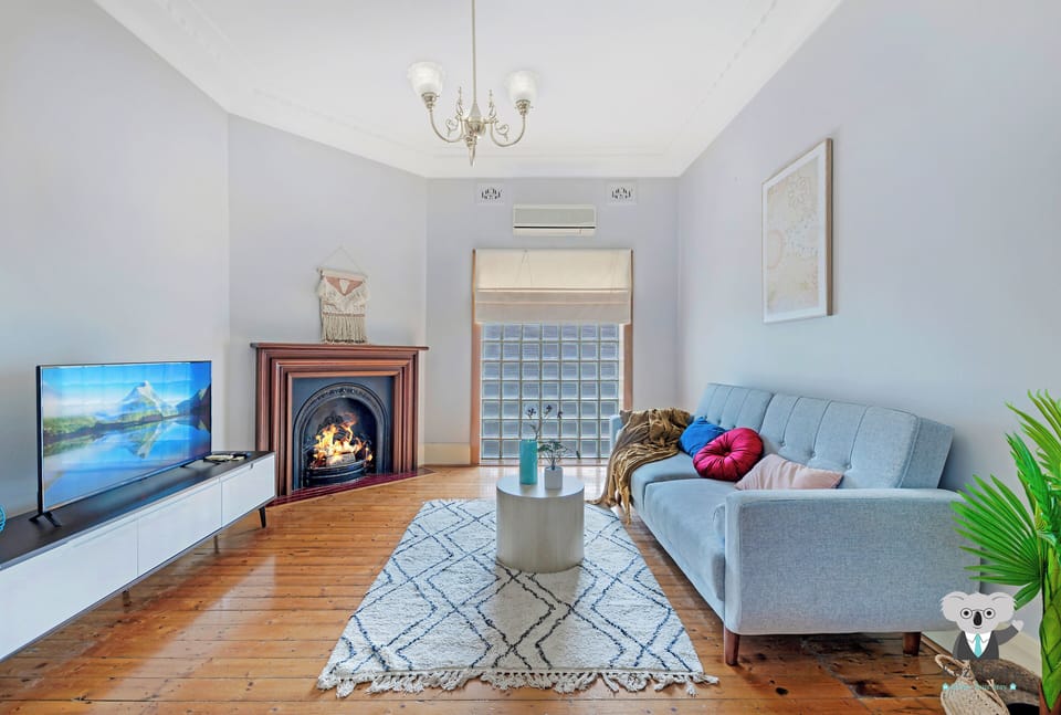 House, 3 Bedrooms (NCA011) | Living area