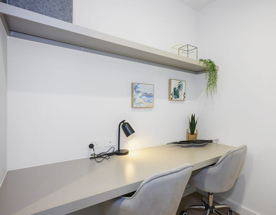 Design Apartment, 2 Bedrooms (VME028-4403) | Living area