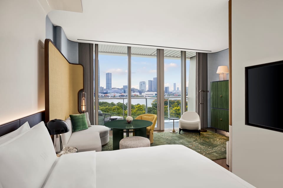 Premium Room, 1 King Bed, River View | Minibar, free WiFi, bed sheets