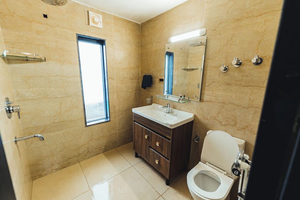 Deluxe Double Room, Hill View | Bathroom | Slippers, bidet, towels, soap