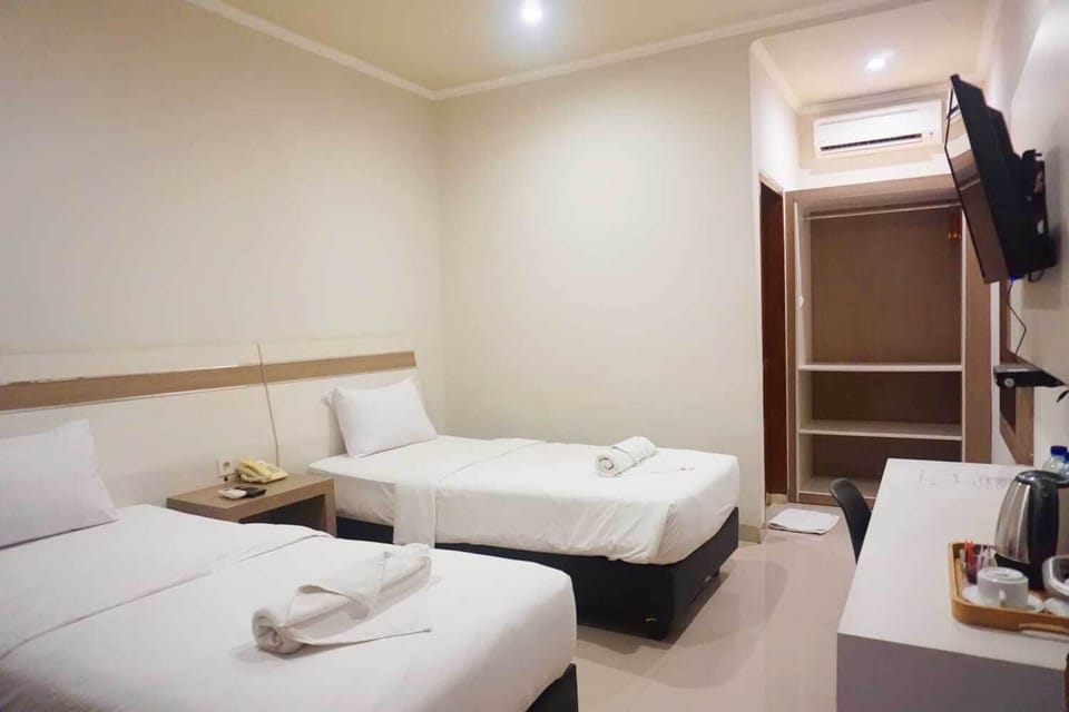 Comfort Twin Room | Desk, laptop workspace, WiFi (free)