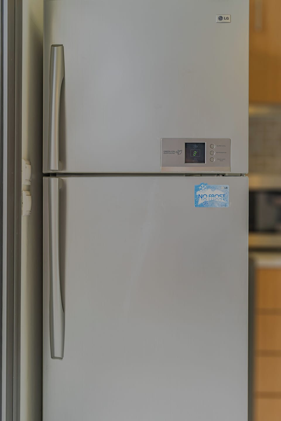 Electric kettle, toaster