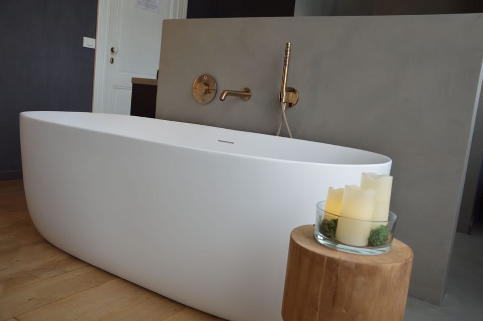 Luxury Double Room, City View | Bathroom