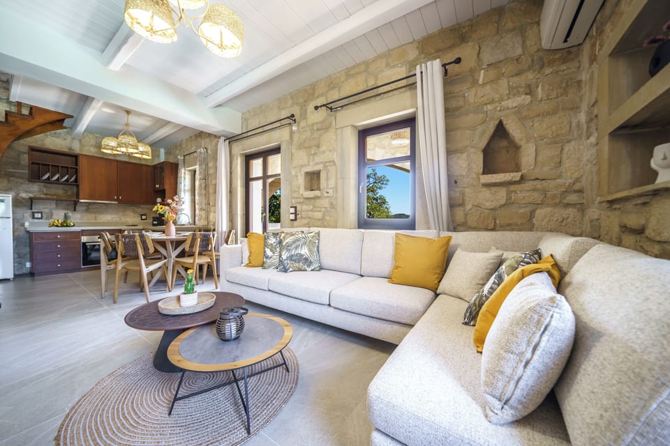 Exclusive Villa, 4 Bedrooms | Living area | 45-inch Smart TV with satellite channels