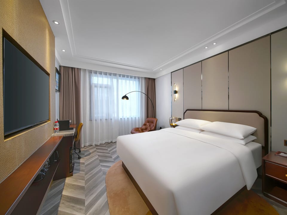 In-room safe, desk, laptop workspace, blackout drapes