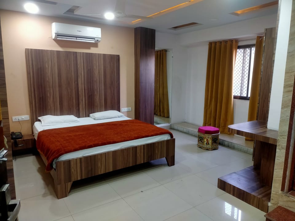 Deluxe Double or Twin Room