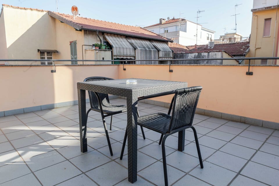 House | Outdoor dining